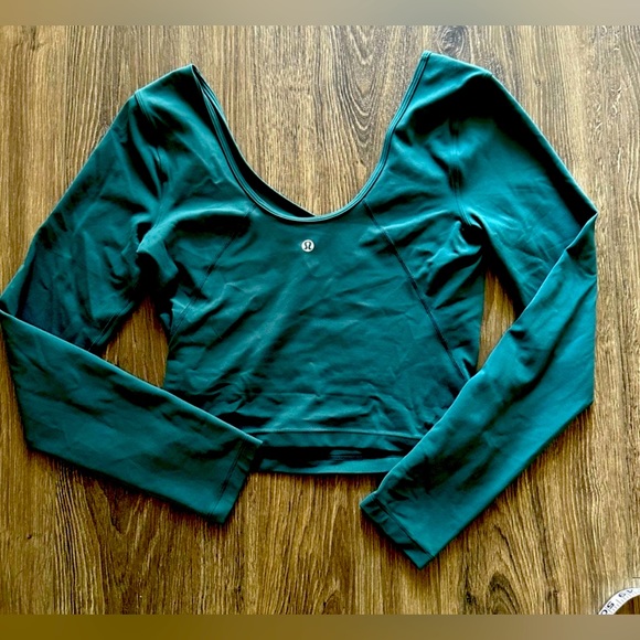 Like new align green cropped long sleeve top 8 - Picture 2 of 2